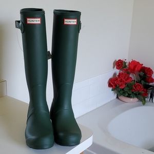 Matte Green Hunter boots size 8